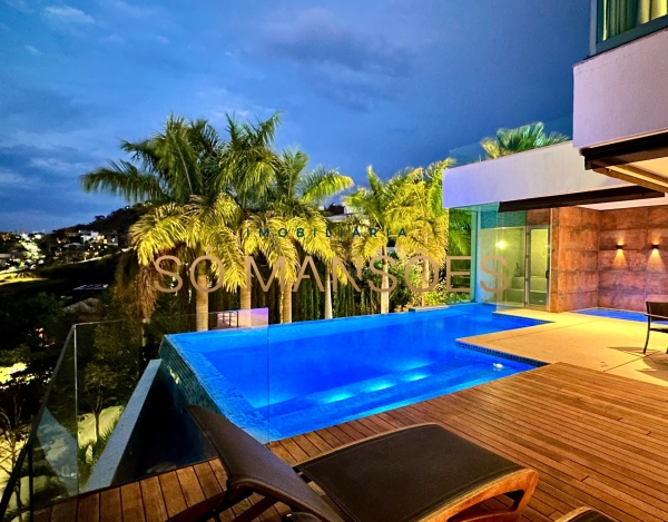 CASA DE 992M² À VENDA NO VALE DOS CRISTAIS — EXCLUSIVIDADE SÓ MANSÕES, TOPOGRAFIA PLANA E ATMOSFERA DE RESORT PARTICULAR.