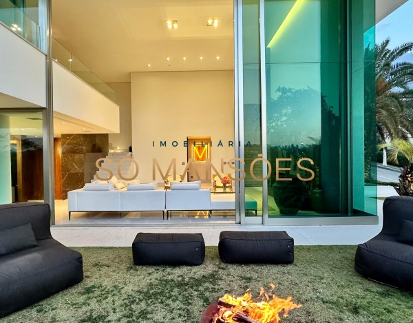 CASA DE 992M² À VENDA NO VALE DOS CRISTAIS — EXCLUSIVIDADE SÓ MANSÕES, TOPOGRAFIA PLANA E ATMOSFERA DE RESORT PARTICULAR.
