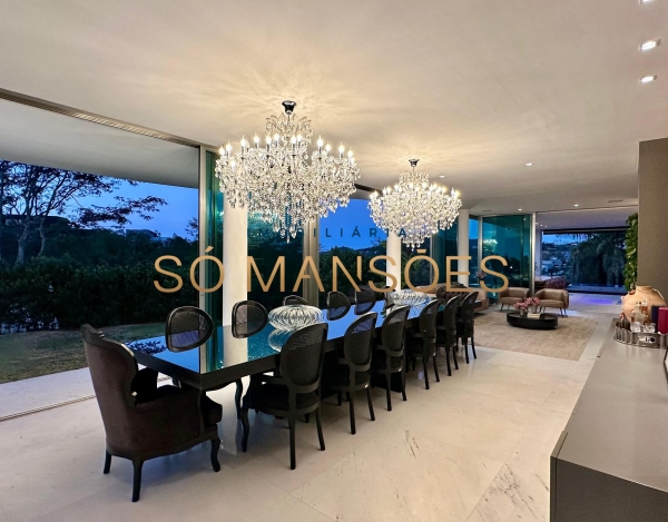 CASA DE 992M² À VENDA NO VALE DOS CRISTAIS — EXCLUSIVIDADE SÓ MANSÕES, TOPOGRAFIA PLANA E ATMOSFERA DE RESORT PARTICULAR.