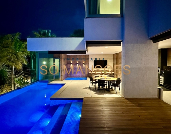 CASA DE 992M² À VENDA NO VALE DOS CRISTAIS — EXCLUSIVIDADE SÓ MANSÕES, TOPOGRAFIA PLANA E ATMOSFERA DE RESORT PARTICULAR.