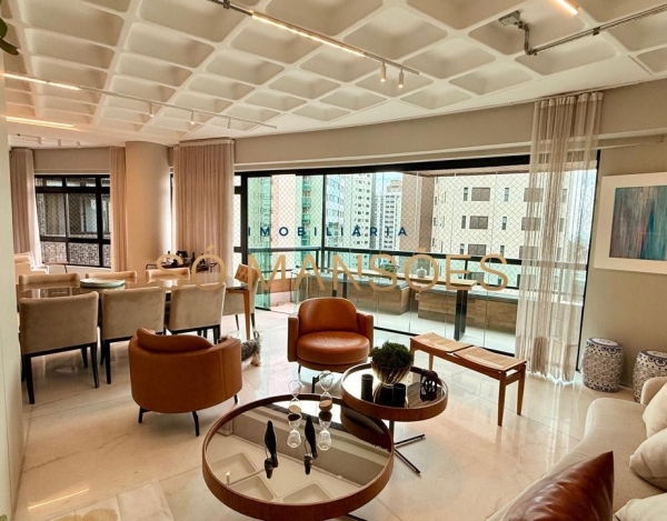 Apartamento à Venda no Belvedere, Belo Horizonte — 185 m², 4 Quartos, 1 Suíte e 4 Vagas de Garagem.