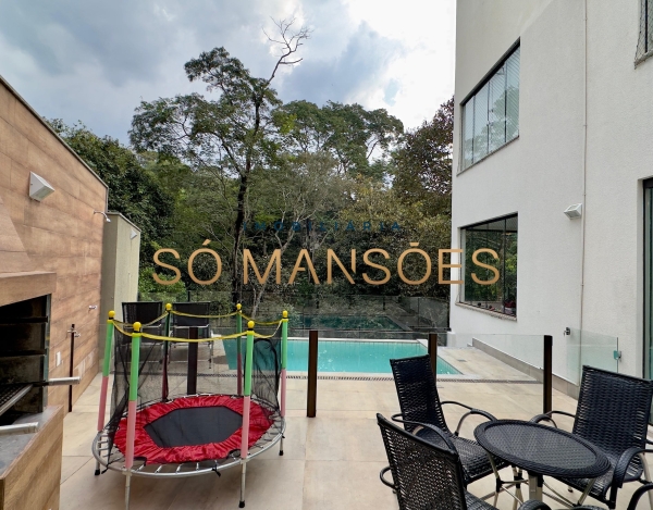 Casa de Alto Padrão de 238 m² à Venda com 4 quartos e Spa no Ouro Velho Mansões, Nova Lima - MG