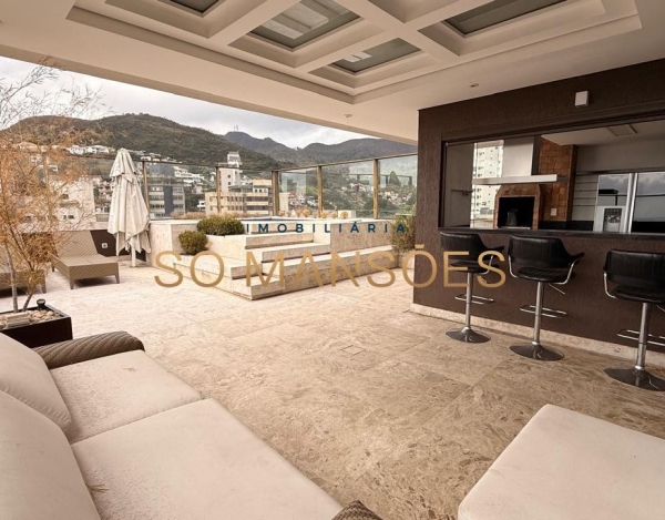 Cobertura à Venda no Bairro Sion, Belo Horizonte — 231 m², 3 Quartos, 1 Suíte, Piscina Privativa e Vista para a Serra do Curral.