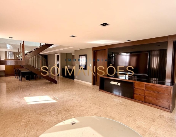 Cobertura à Venda no Bairro Sion, Belo Horizonte — 231 m², 3 Quartos, 1 Suíte, Piscina Privativa e Vista para a Serra do Curral.