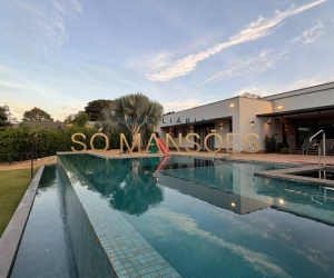Casa de Luxo de 1.400 m² à Venda com 15 Suítes e Piscina Aquecida no Condomínio Estância das Amendoeiras, Lagoa Santa - MG