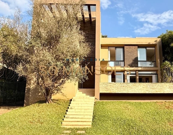 Casa de Alto Padrão de 381m² à Venda com 2 Suítes e Vista Definitiva no Quintas do Sol, Nova Lima - MG
