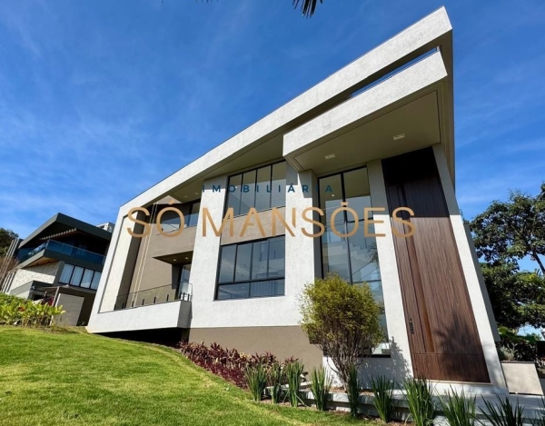Casa de Luxo no Alphaville Vespasiano — 391m², 4 Quartos, 3 Suítes, Piscina e Energia Solar.