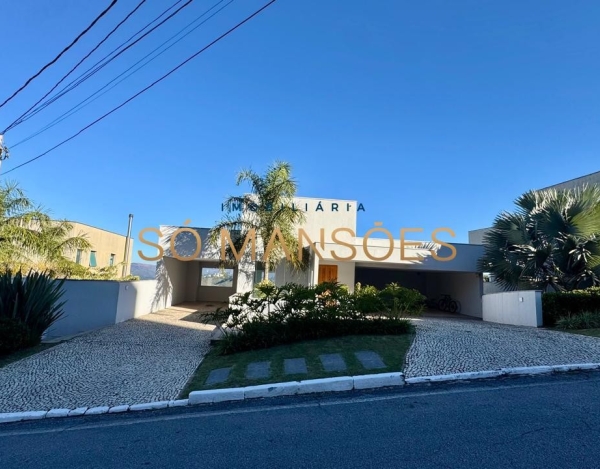 Casa à Venda no Vila Castela, Nova Lima — 460m², 4 Quartos, 3 Suítes e Espaço Gourmet.