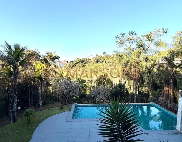 Casa de Alto Padrão com 5 Suítes e Vista Definitiva no Vila Del Rey em Nova Lima | Só Mansões.