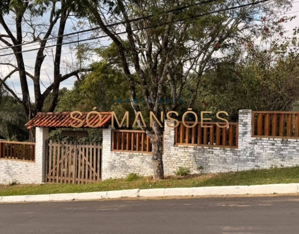 Lote à Venda no Bosque do Jambreiro, Nova Lima — 1.100m², Topografia Suave e Poço Artesiano.