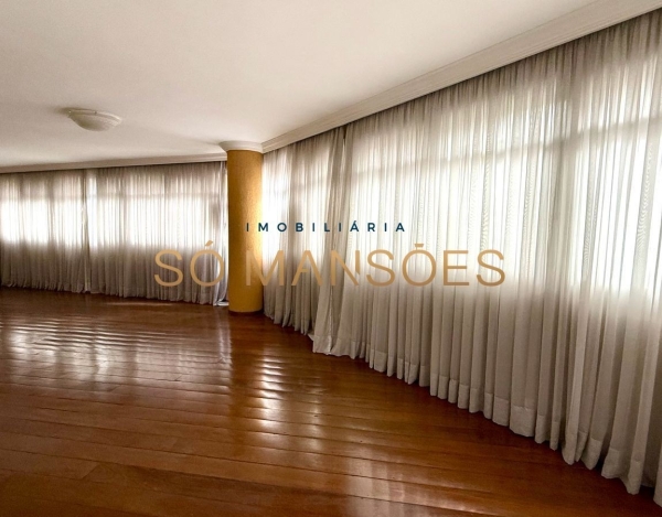 Apartamento à Venda no Bairro Lourdes, Belo Horizonte — 333m², 4 Quartos, 1 Suíte e Vista para a Praça da Assembleia.