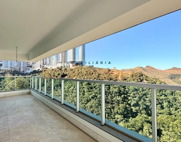Apartamento à Venda no Green Arch, Vale do Sereno, Nova Lima — 242m², 4 Suítes e Vista para o Vale