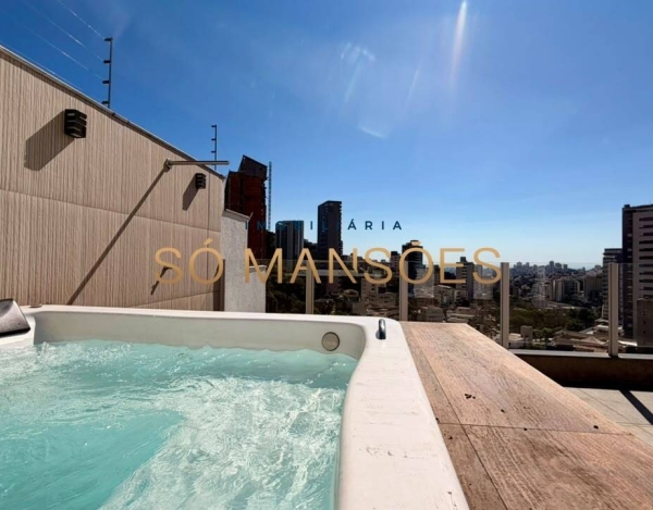 Casa à Venda no Santa Lúcia, Belo Horizonte — 298m², 4 Suítes, Espaço Gourmet e Vista da Cidade