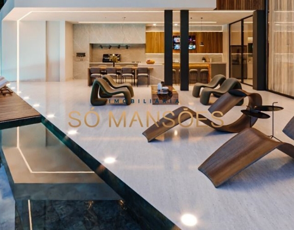 Casa à Venda no Mirante da Mata, Nova Lima — 704m², 4 Suítes, Piscina Aquecida e Energia Solar.