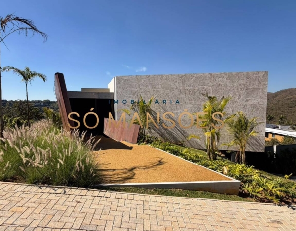 Casa à Venda no Vila Del Rey Anexo, Nova Lima — 445m², 4 Suítes, Vista para o Vale do Mutuca.