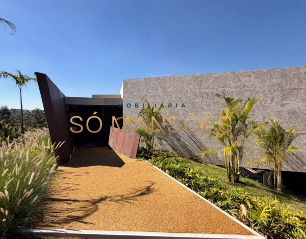 Casa à Venda no Vila Del Rey Anexo, Nova Lima — 445m², 4 Suítes, Vista para o Vale do Mutuca.
