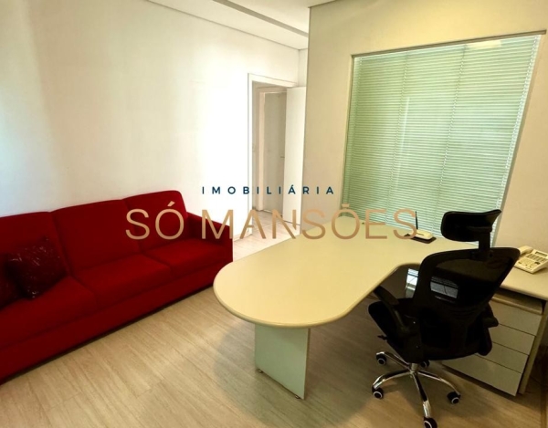 Conjunto de Salas à Venda na Savassi, Belo Horizonte — 107m², Alto Padrão e 3 Vagas de Garagem
