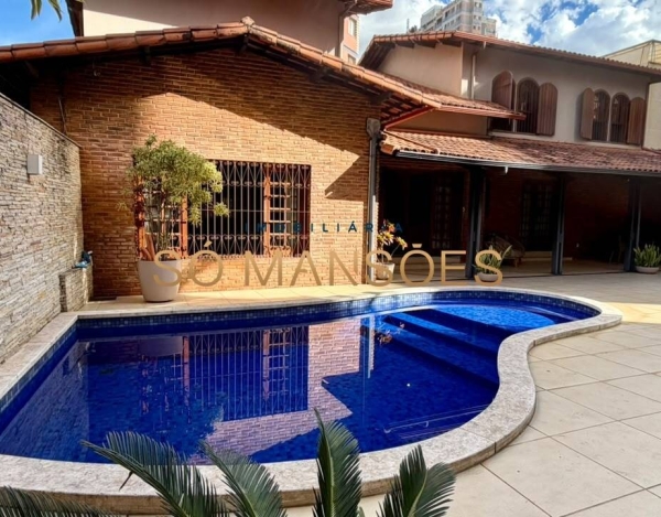 Casa à Venda com Piscina, Área Gourmet e 4 Quartos no Coração de Jesus, Belo Horizonte – MG