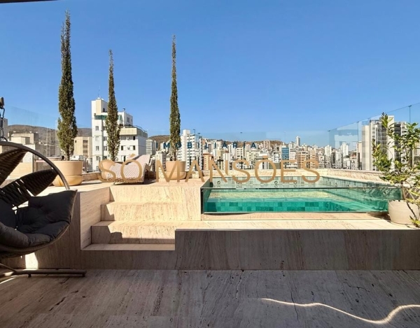 Cobertura à Venda no Sion, Belo Horizonte/MG — 220m², 2 Quartos, Piscina Aquecida e Vista Panorâmica.
