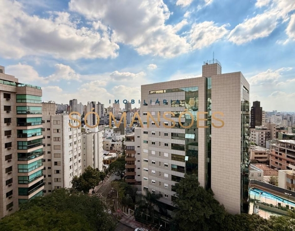 Cobertura Duplex de 354m² à Venda no Carmo, Belo Horizonte/MG — 5 Quartos, 3 Suítes, Piscina Aquecida e 3 Vagas.