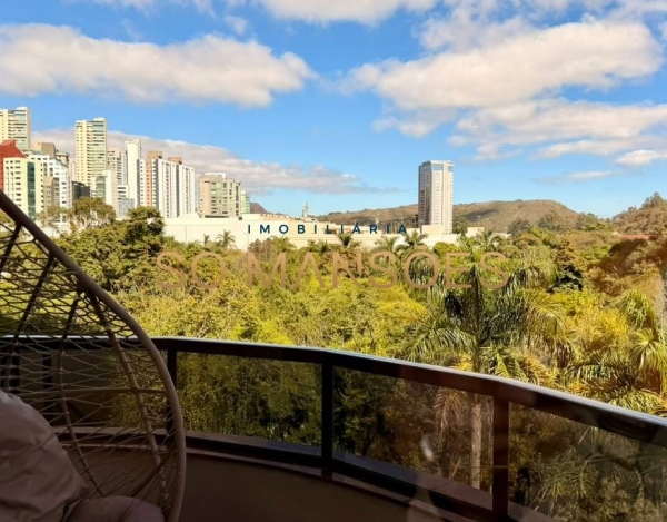 Apartamento à Venda no Belvedere, Belo Horizonte — 230m², 3 Suítes, Região da Lagoa Seca e 3 Vagas.
