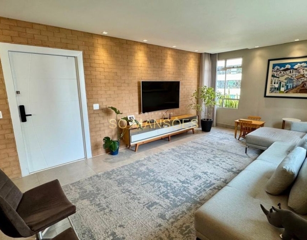 Apartamento à Venda no Funcionários, BH/MG — 166m², 4 Quartos, 1 Suíte e 2 Vagas.