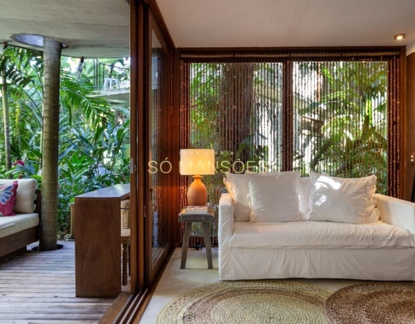 Casa à Venda no Condomínio Tempo, Trancoso/BA — 250m², 4 Quartos, 2 Suítes e Porteira Fechada.