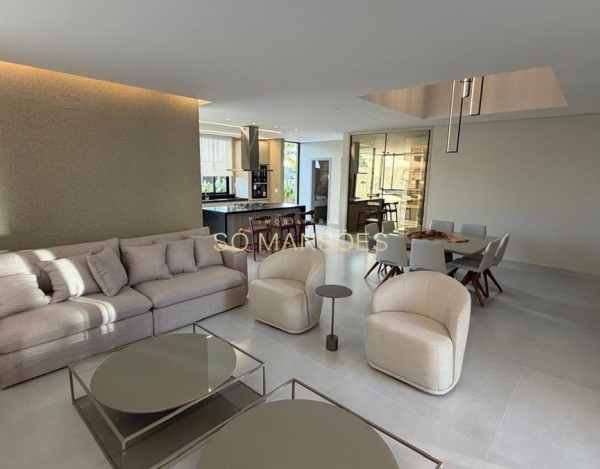 Casa à Venda no Alphaville, Vespasiano/MG — 365m², 4 Suítes, Piscina Aquecida e 4 Vagas.