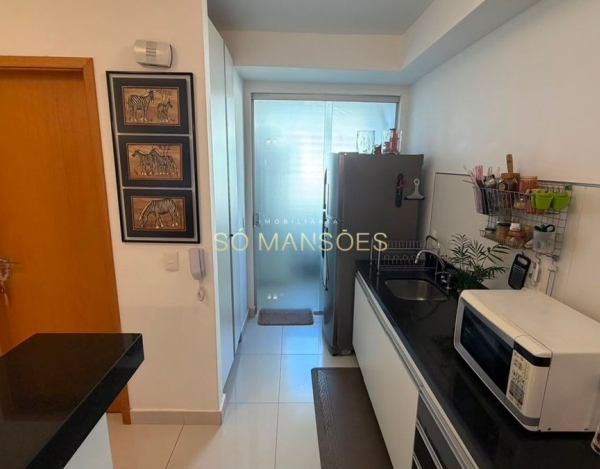 Apartamento à Venda no Edifício Wings, Vila da Serra, Nova Lima — 83m², 3 Quartos e Vista para a Mata.