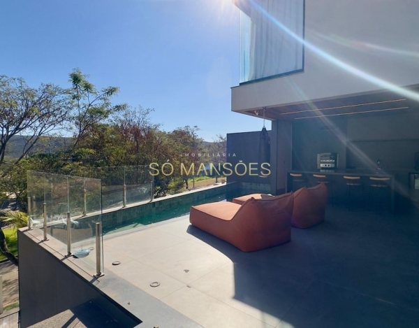 Casa à Venda no Alphaville Lagoa dos Ingleses, Nova Lima/MG — 373m², 4 Suítes, Piscina e 2 Vagas.