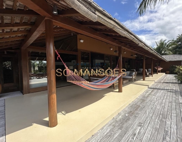 Casa de Luxo de 750 m² à Venda com 7 Suítes e Espaço Gourmet no Condomínio Outeiro das Brisas - Bahia, Trancoso - BA
