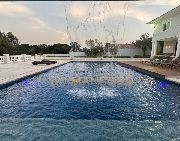 Casa com 7 Suítes e 10 Vagas – Lagoa do Miguelão – Nova Lima/MG