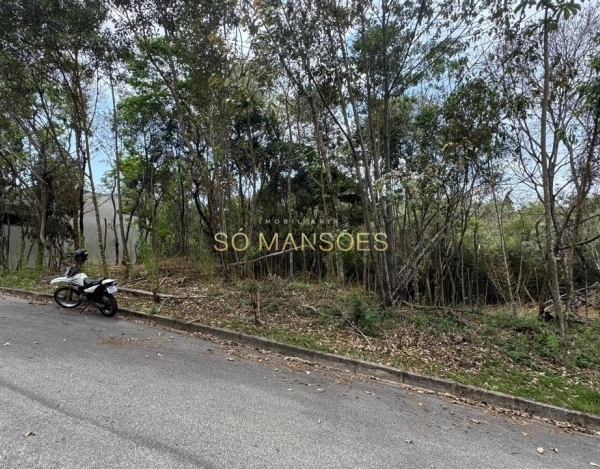 Lote à Venda no Condomínio Canto da Mata, Nova Lima/MG — 1.002,60m² e Topografia Favorável.
