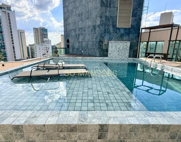 Cobertura Duplex à Venda no Belvedere, Belo Horizonte — 505m², 4 Quartos, Piscina e 6 Vagas de Garagem.