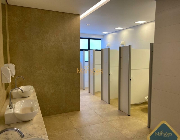 Excelente lote de 3.320 m², em declive com vista panorâmica definitiva.