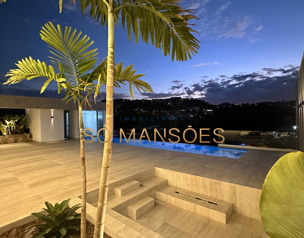 EXCLUSIVIDADE SÓ MANSÕES! CASA DE 940 M² À VENDA NO VALE DOS CRISTAIS.