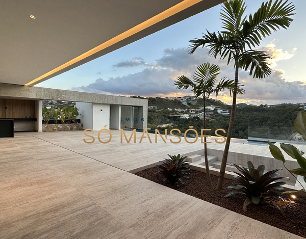 EXCLUSIVIDADE SÓ MANSÕES! CASA DE 940 M² À VENDA NO VALE DOS CRISTAIS.