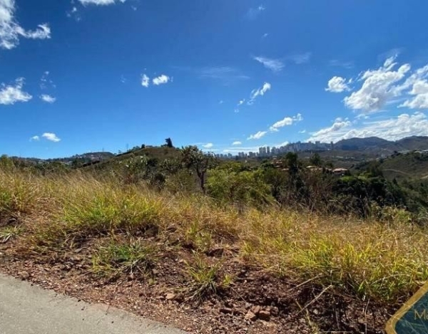 Lote de 1.861 m² à Venda no Vila Del Rey, Nova Lima - MG