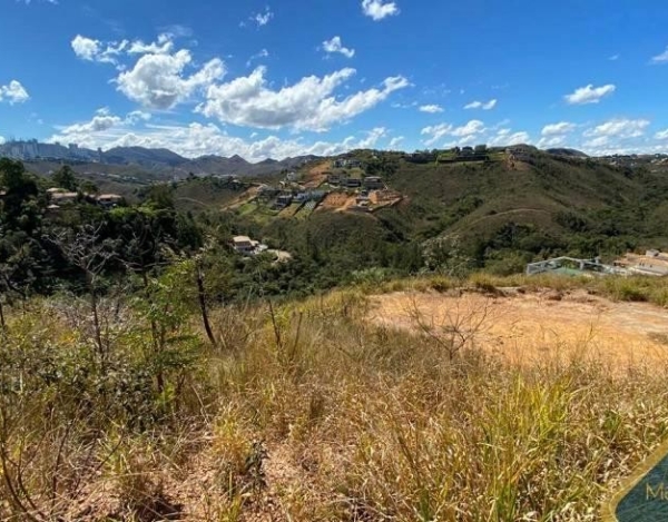 Lote de 2.066 m² à Venda no Vila Del Rey, Nova Lima - MG