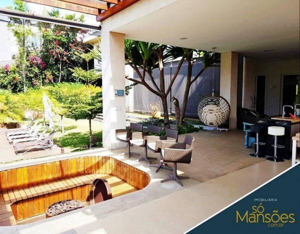CASA DE LUXO DE 1050m² À VENDA NO VALE DOS CRISTAIS: CONFORTO E SOFISTICAÇÃO EM UM SÓ LUGAR