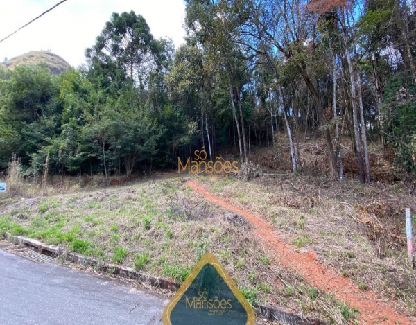 Lote de 1005m² a venda no condomínio Canto da Mata.