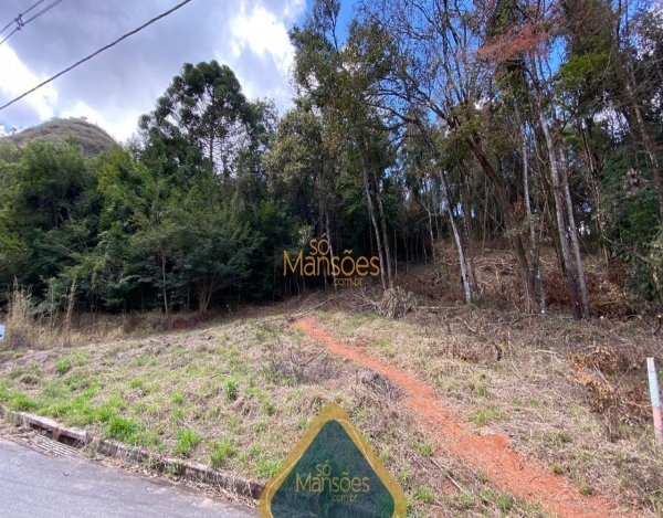 Lote de 1005m² a venda no condomínio Canto da Mata.