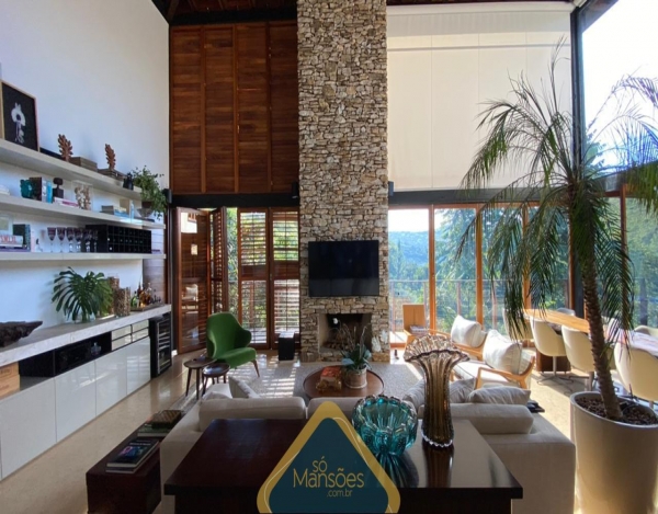 EXCLUSIVIDADE SÓ MANSÕES: CASA DE LUXO DE 480M² NO VALE DOS CRISTAIS