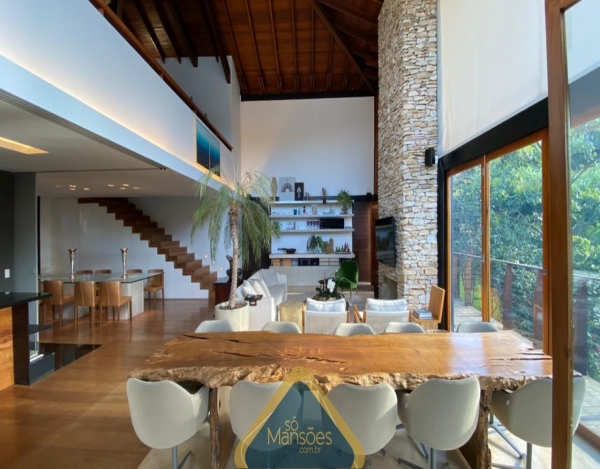 EXCLUSIVIDADE SÓ MANSÕES: CASA DE LUXO DE 480M² NO VALE DOS CRISTAIS