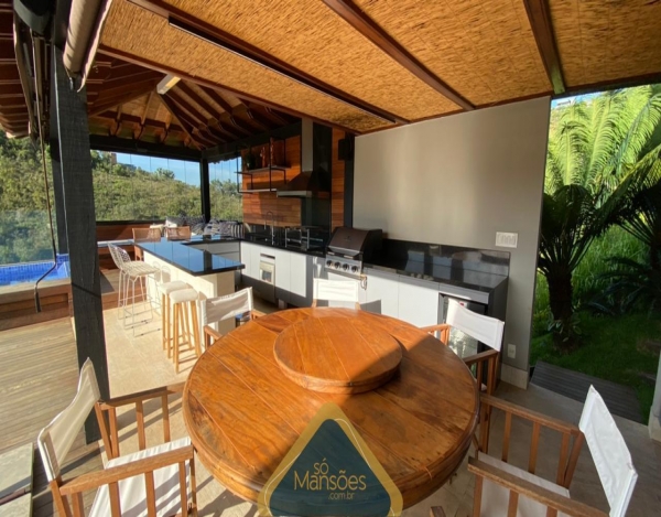 EXCLUSIVIDADE SÓ MANSÕES: CASA DE LUXO DE 480M² NO VALE DOS CRISTAIS