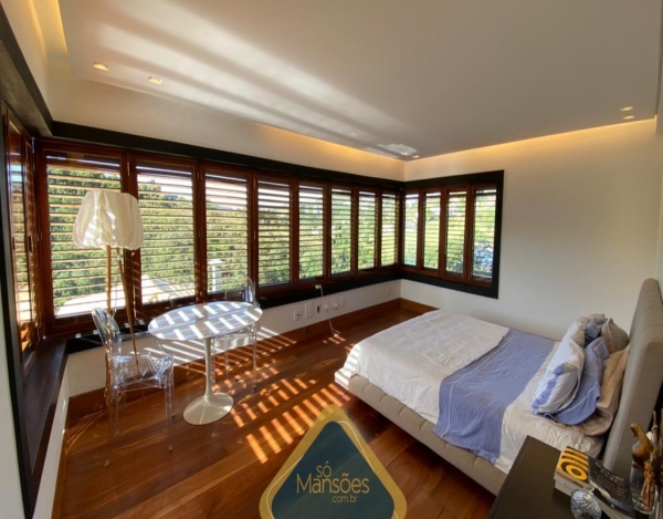 EXCLUSIVIDADE SÓ MANSÕES: CASA DE LUXO DE 480M² NO VALE DOS CRISTAIS