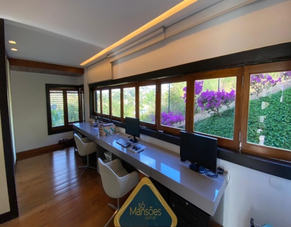 EXCLUSIVIDADE SÓ MANSÕES: CASA DE LUXO DE 480M² NO VALE DOS CRISTAIS
