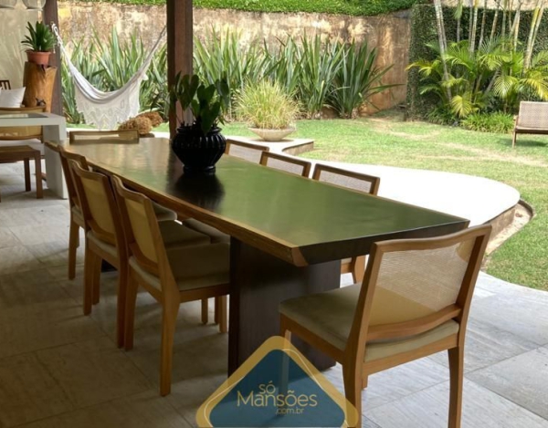 Linda casa de 620 m² à venda no Estância Serrana