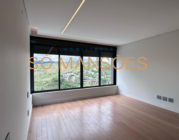 CASA À VENDA NO VALE DOS CRISTAIS - CONFORTO E EXCLUSIVIDADE 