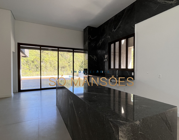 Linda casa 330m², à venda no Alphaville Lagoa dos Ingleses